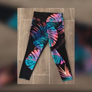 Victoria’s Secret Pink leggings